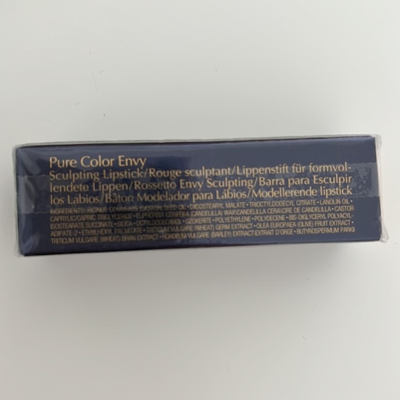 Estée Lauder Sculpting Lipstick - Picture 3 of 4
